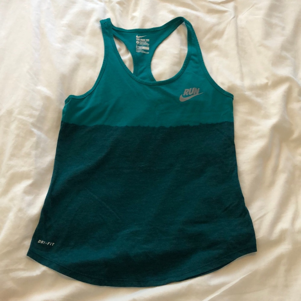Nike runners top